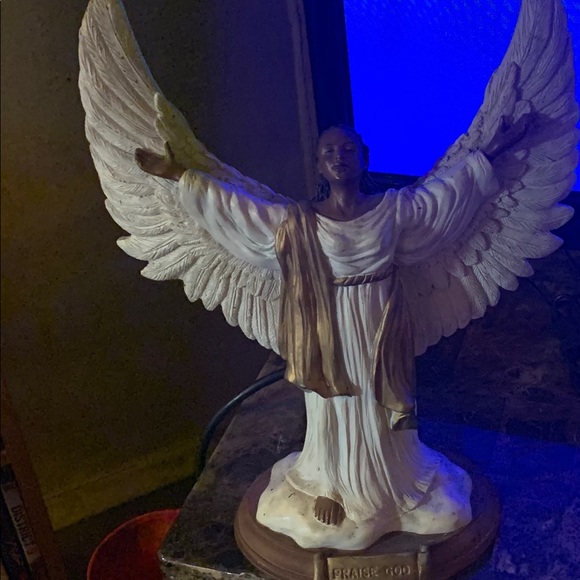 Angel - Picture 2 of 4